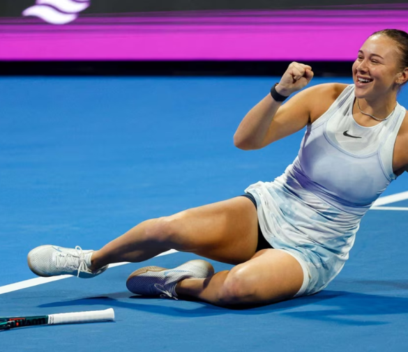 Anisimova Stuns Osaka in Epic US Open Semifinal Comeback