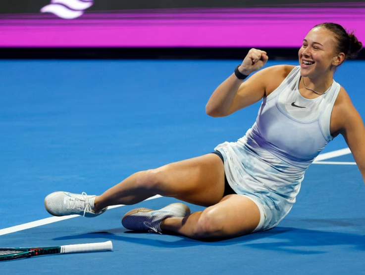 Anisimova Stuns Osaka in Epic US Open Semifinal Comeback